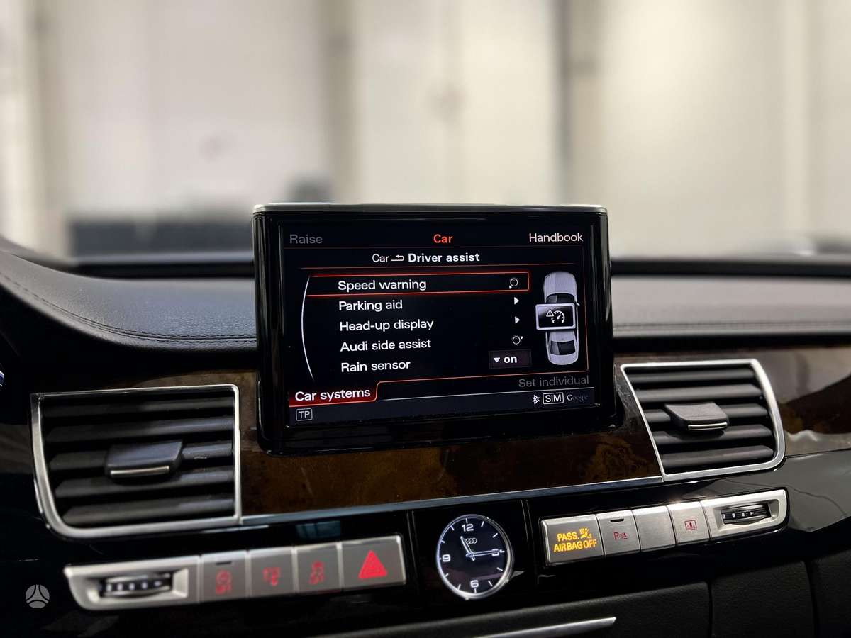 Audi A8, 3.0 l., limousine