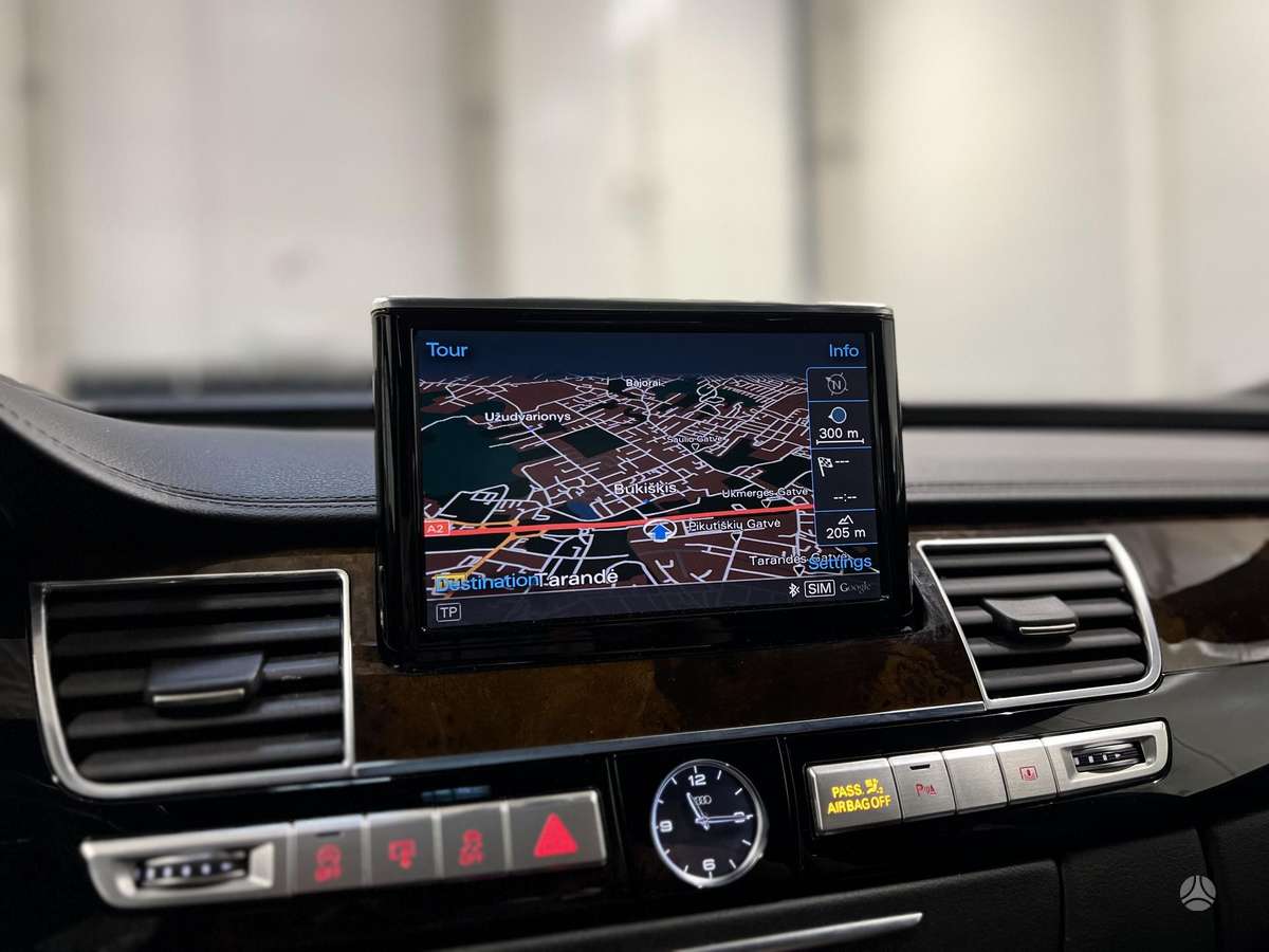 Audi A8, 3.0 l., limousine