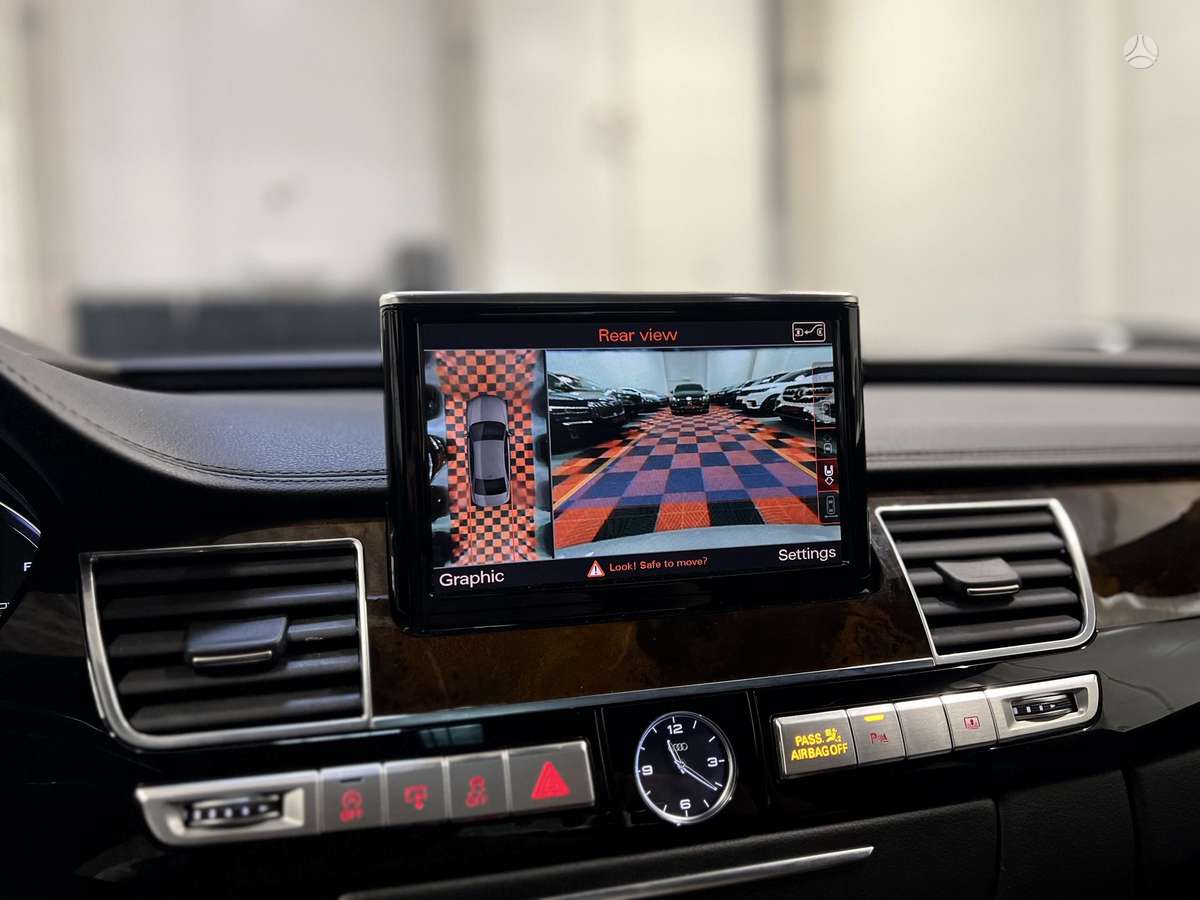 Audi A8, 3.0 l., Лимузин