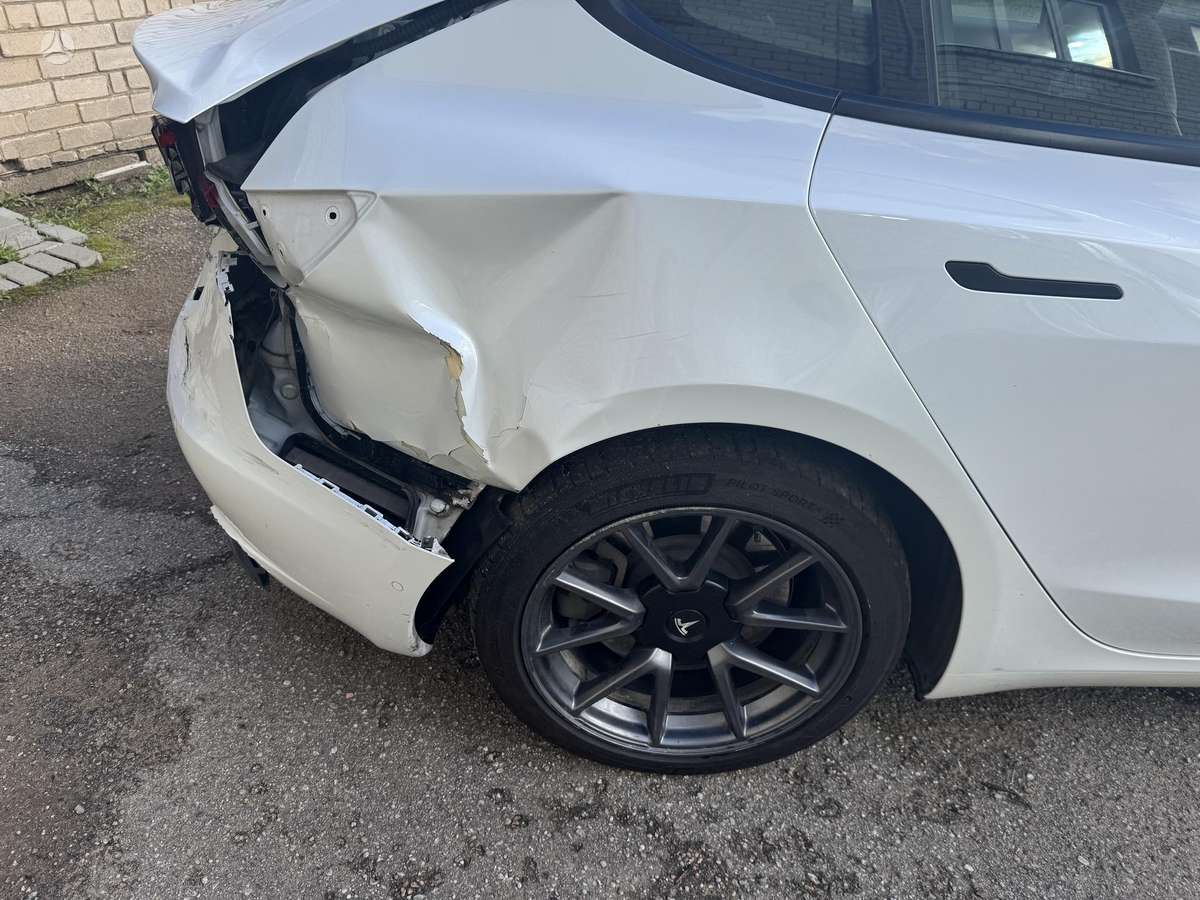 Tesla Model 3, 82 кВт·ч, Седан