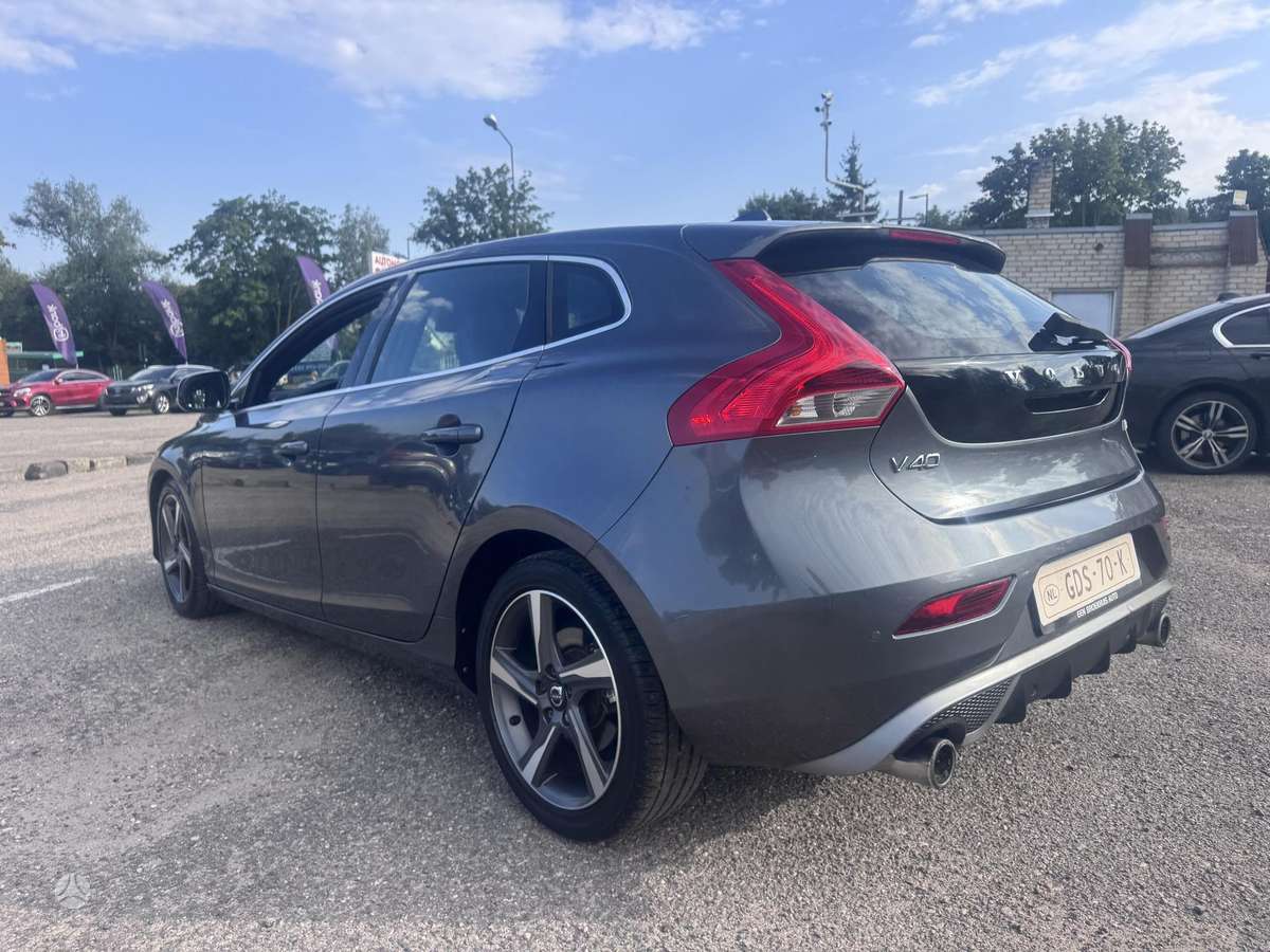 Volvo V40 - 8