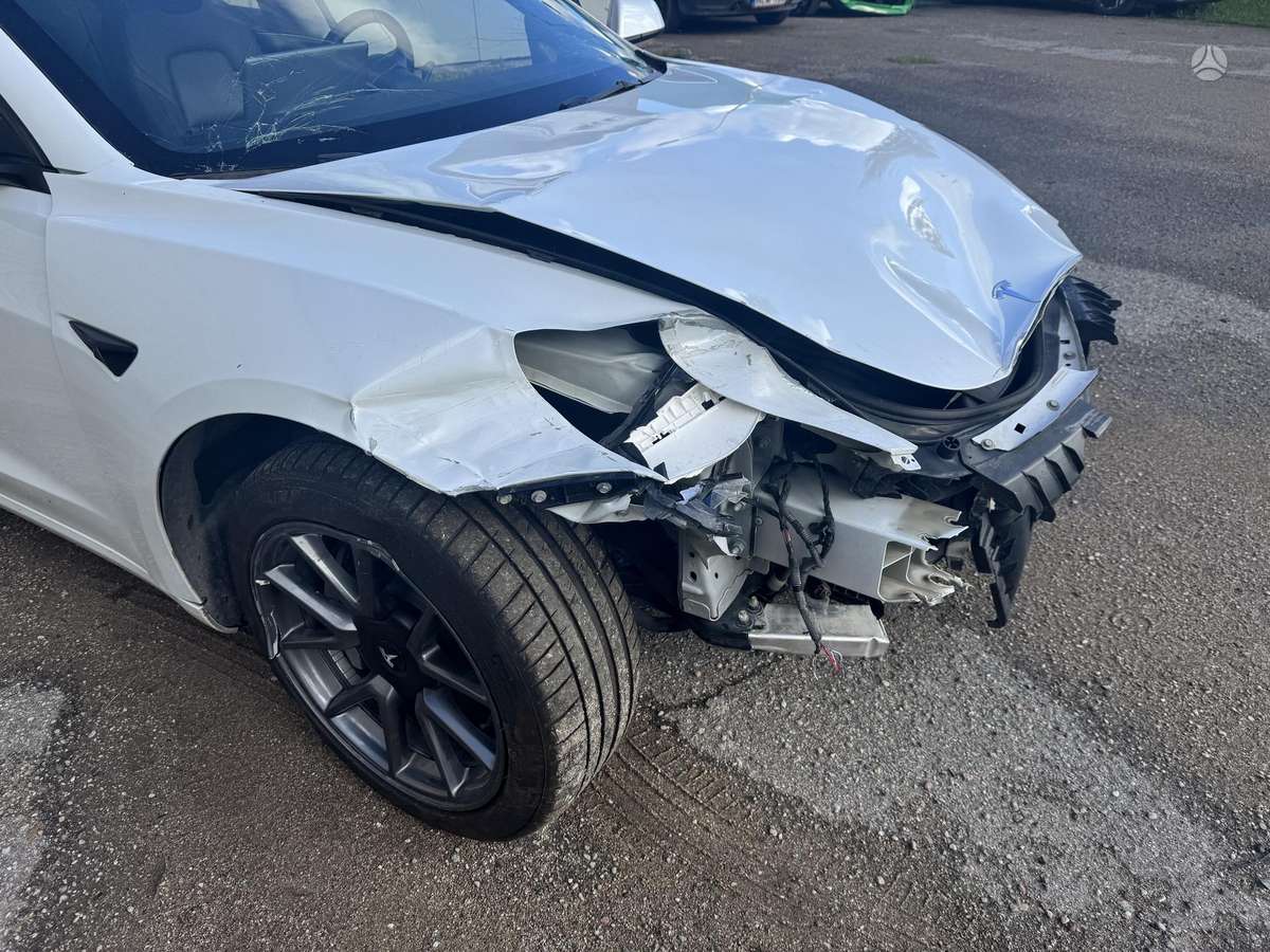 Tesla Model 3, 82 кВт·ч, Седан