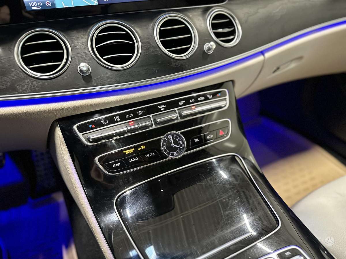 Mercedes-Benz E220, 2.0 l., wagon