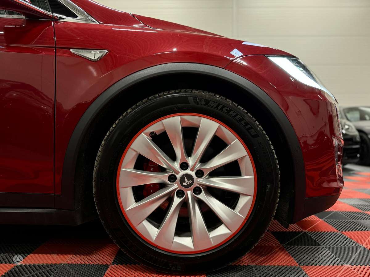 Tesla Model X, 90 kWh, off-road / crossover