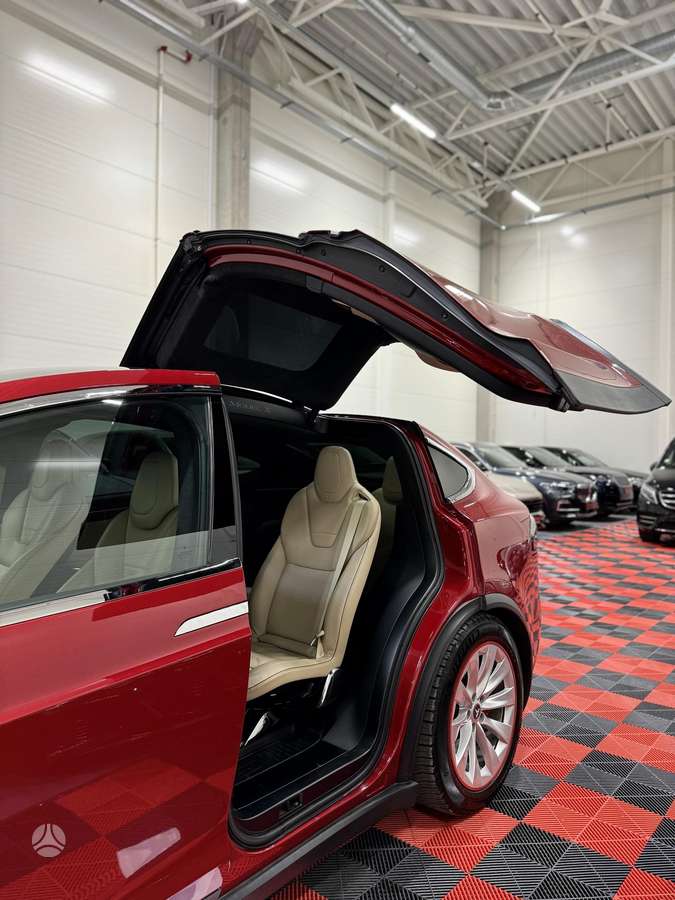 Tesla Model X, 90 kWh, off-road / crossover