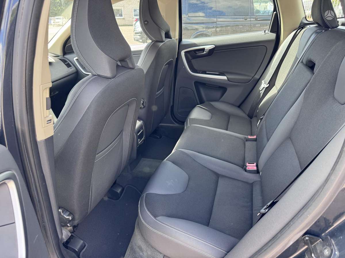 Volvo XC60 - 11