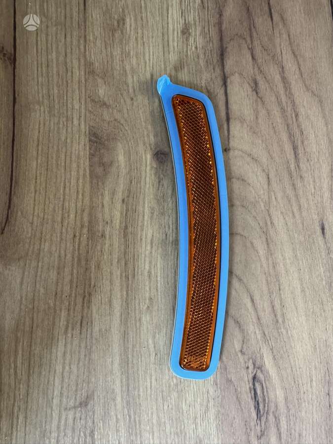 BMW i4 kėbulo dalys