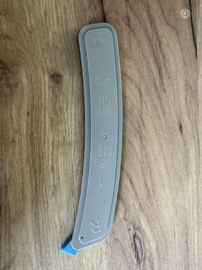 BMW i4 kėbulo dalys