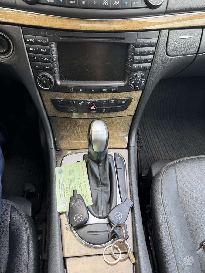 Mercedes-Benz E320, 3.2 l., Универсал