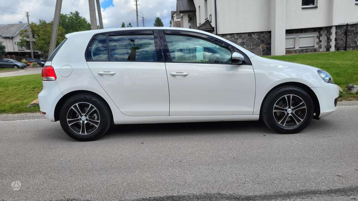 Volkswagen Golf - 5