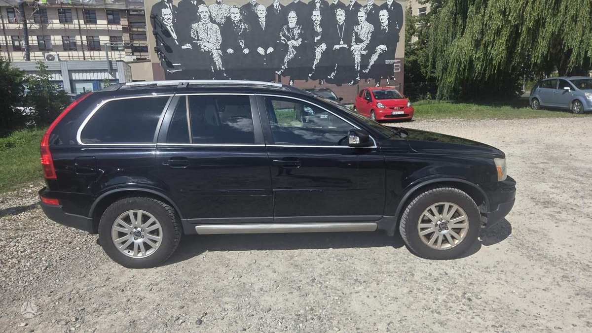 Volvo XC90 - 4
