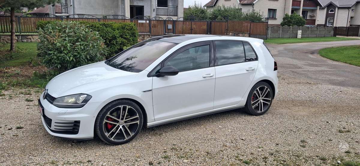 Volkswagen Golf - 3