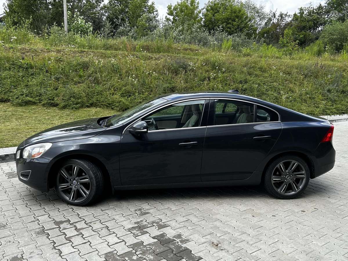 Volvo S60 - 3