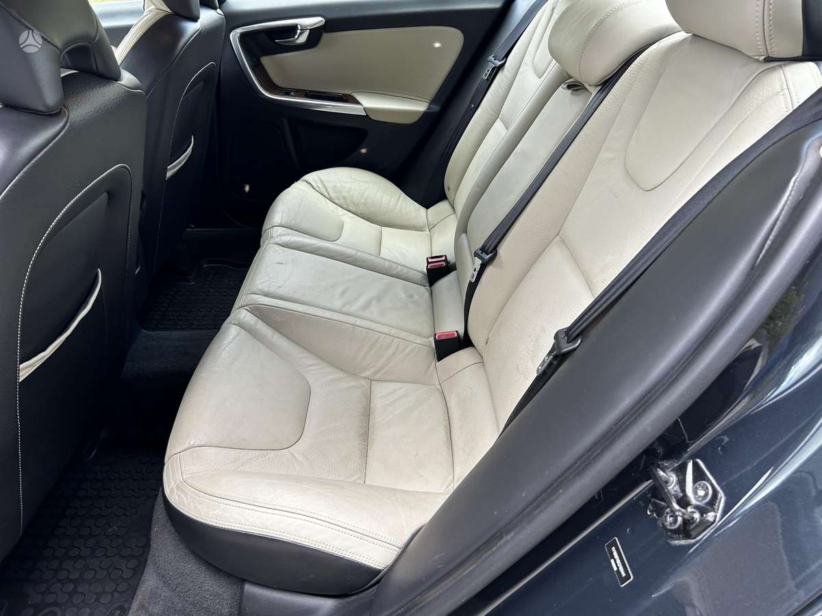 Volvo S60 - 12
