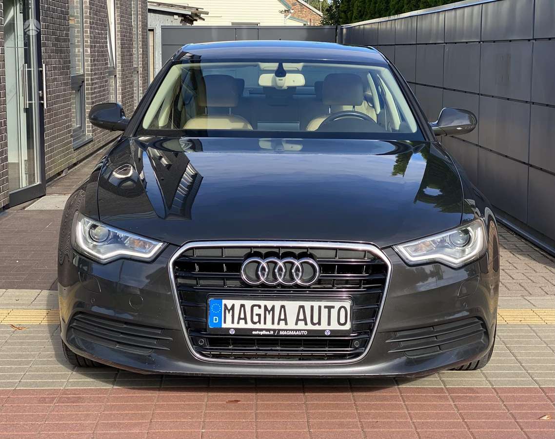 Audi A6, 2.0 l., Седан
