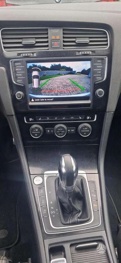 Volkswagen Golf - 9