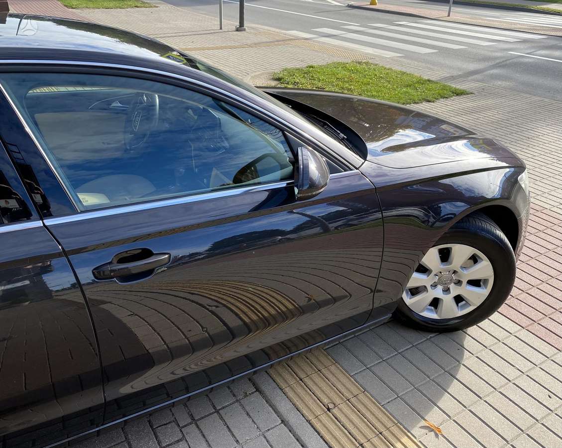 Audi A6, 2.0 l., saloon / sedan