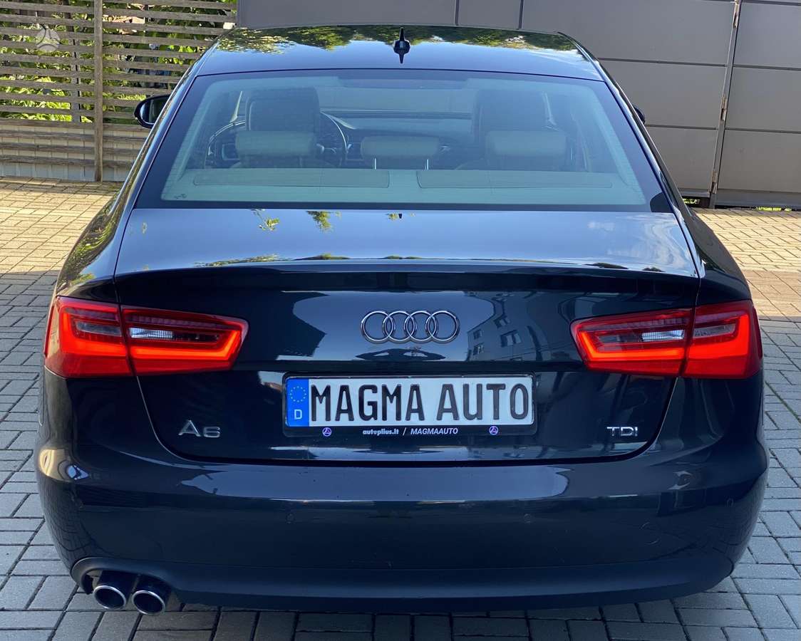 Audi A6, 2.0 l., Седан