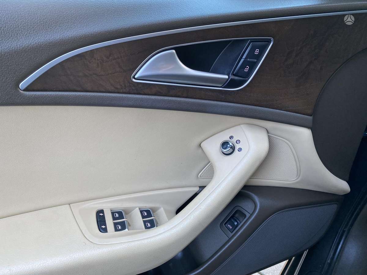 Audi A6, 2.0 l., Седан