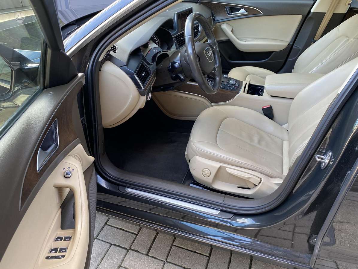 Audi A6, 2.0 l., Седан