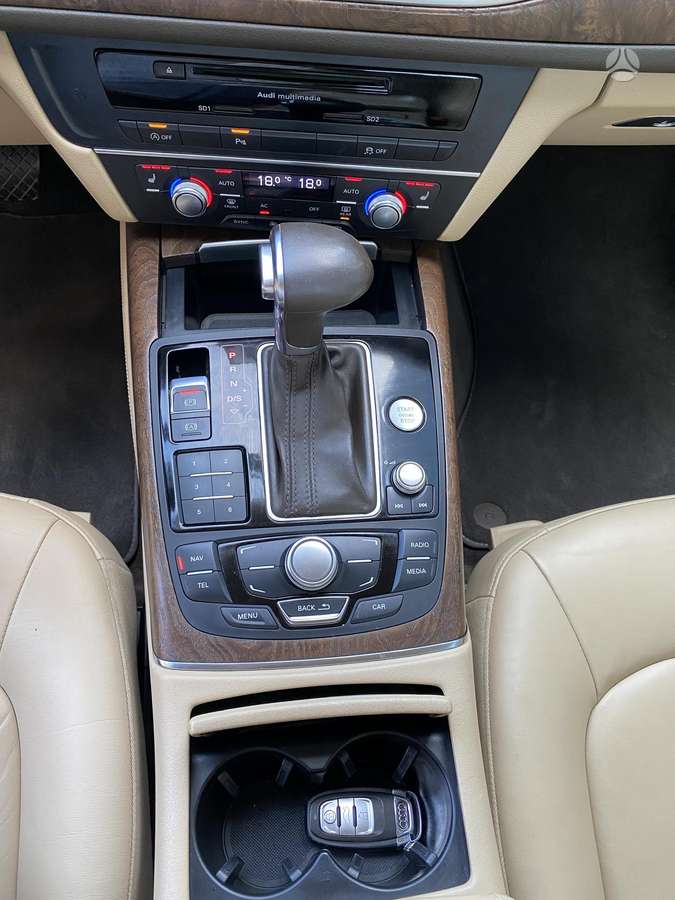 Audi A6, 2.0 l., Седан