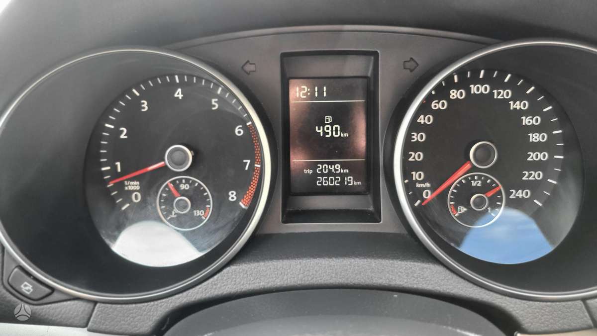 Volkswagen Golf - 9