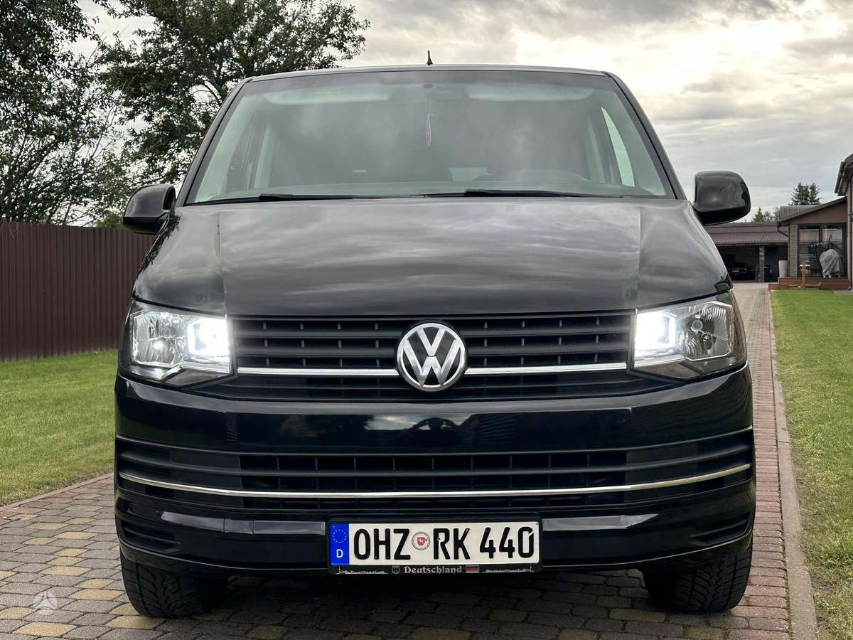 Volkswagen Caravelle - 1