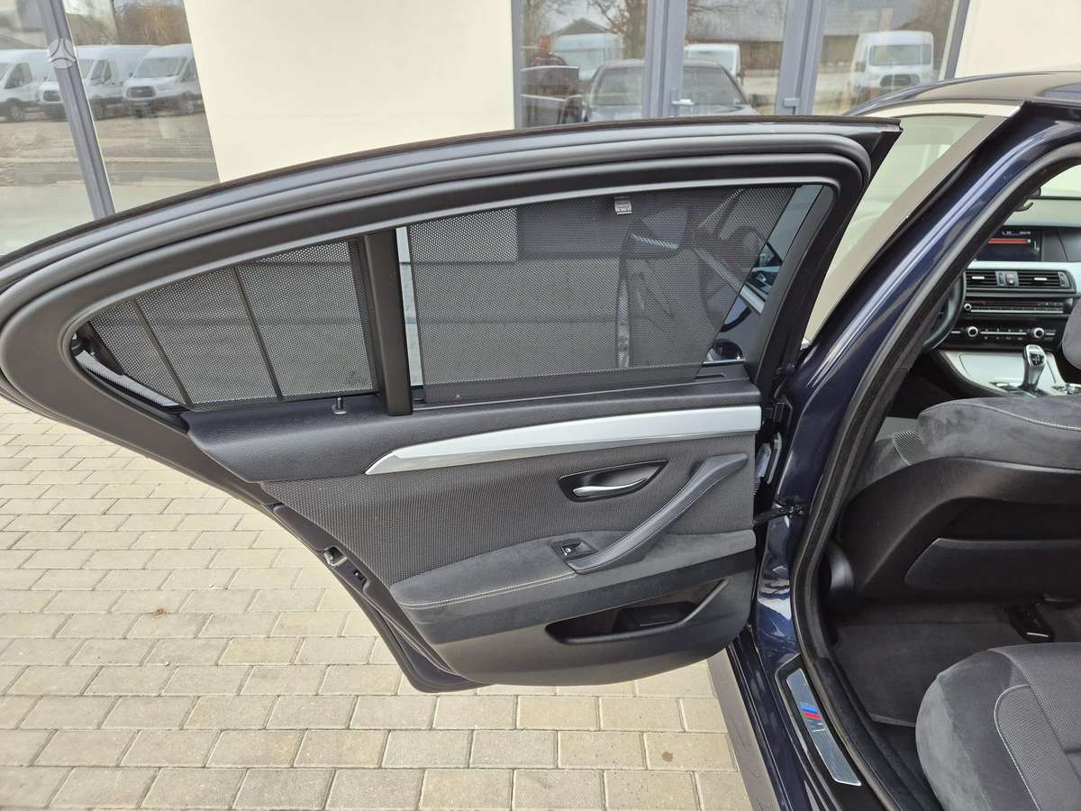 BMW 520, 2.0 l., Седан