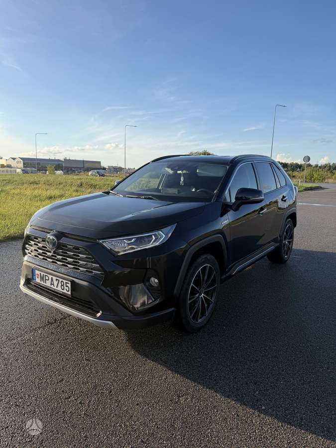 Toyota RAV4 - 1