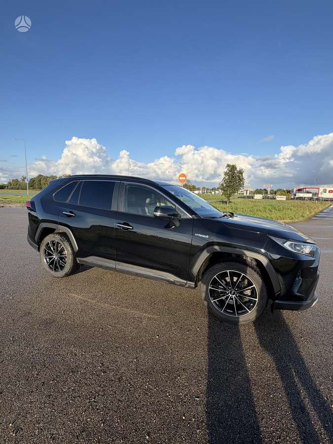 Toyota RAV4 - 8