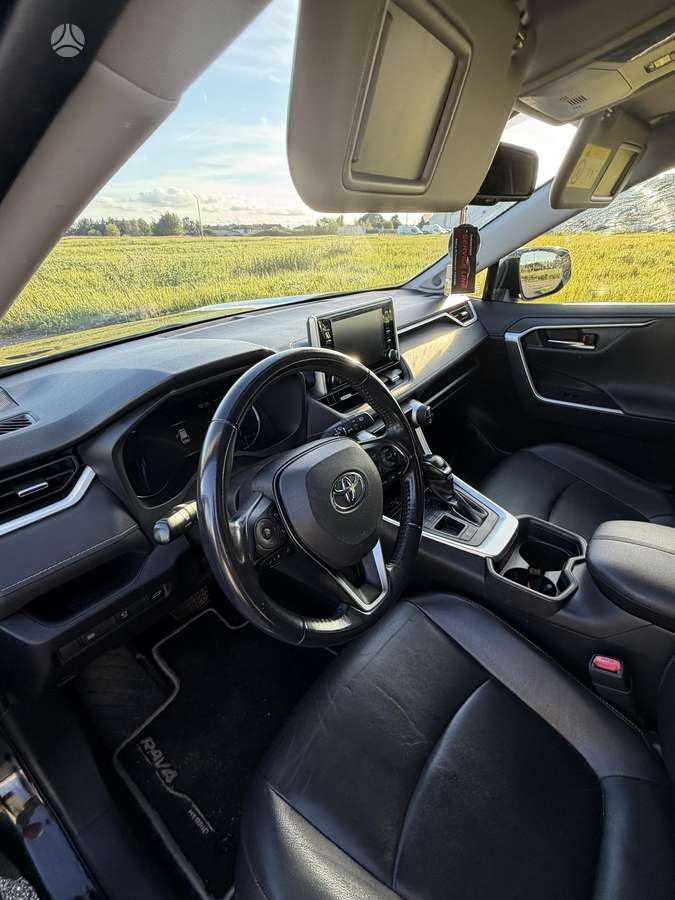 Toyota RAV4 - 11