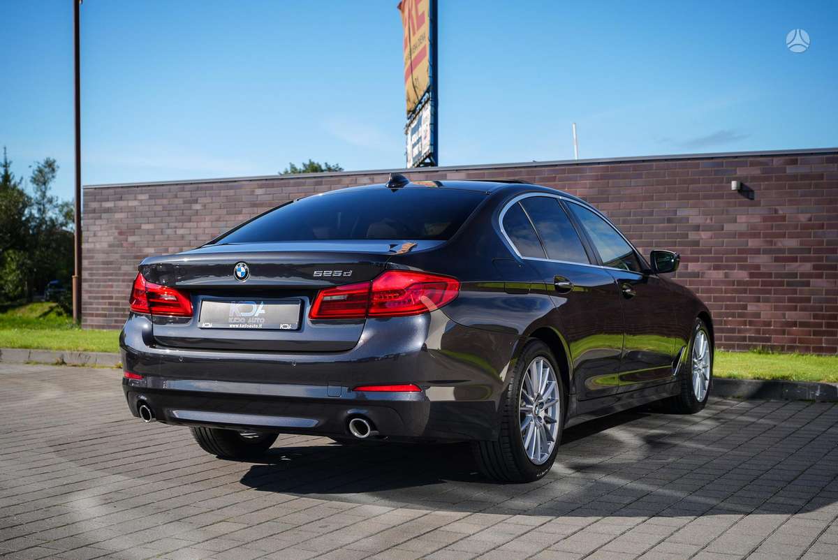 BMW 525, 2.0 l., Седан