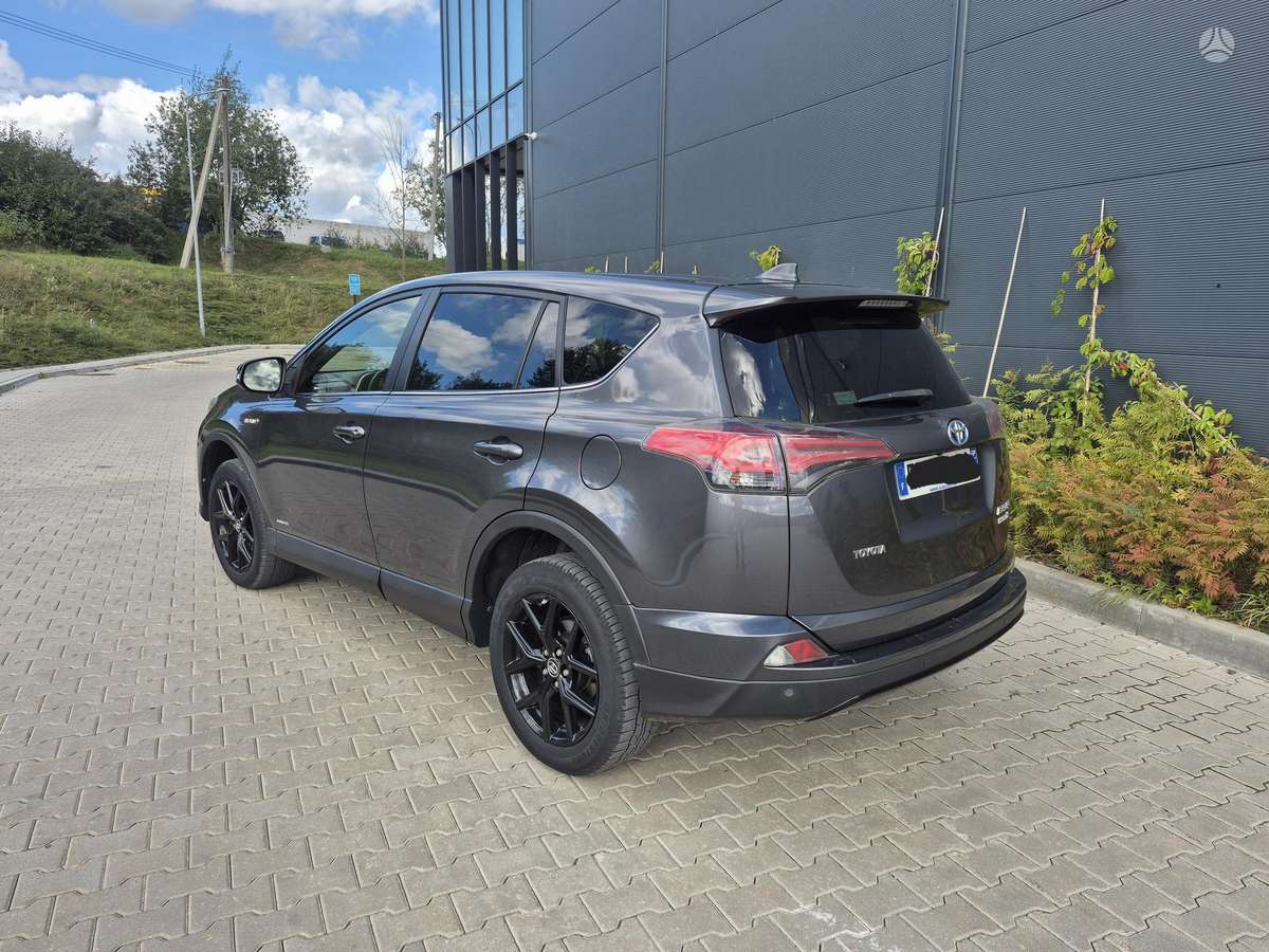 Toyota RAV4 - 4