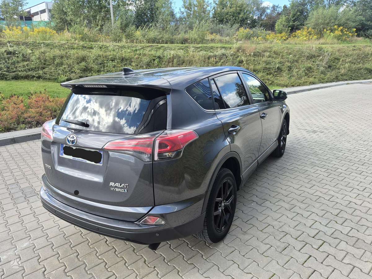 Toyota RAV4 - 5