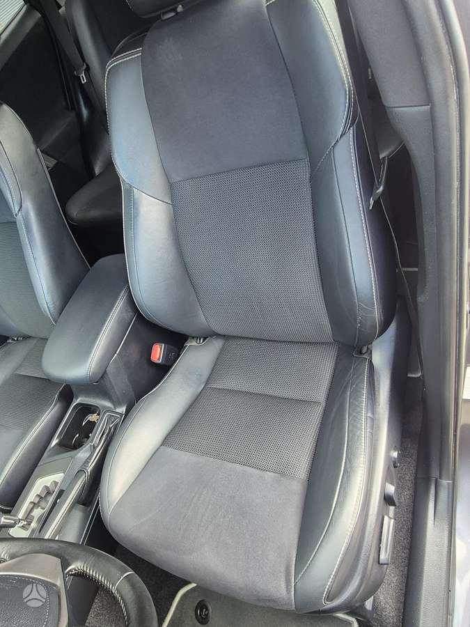 Toyota RAV4 - 9