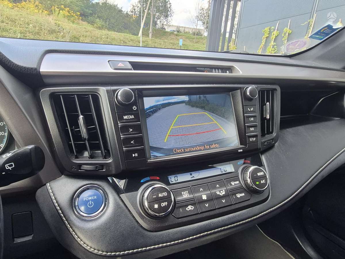 Toyota RAV4 - 11