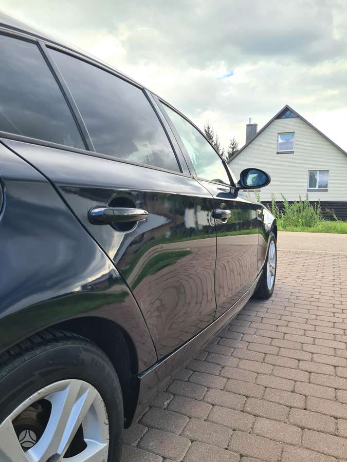 BMW 118, 2.0 l., Хэтчбек