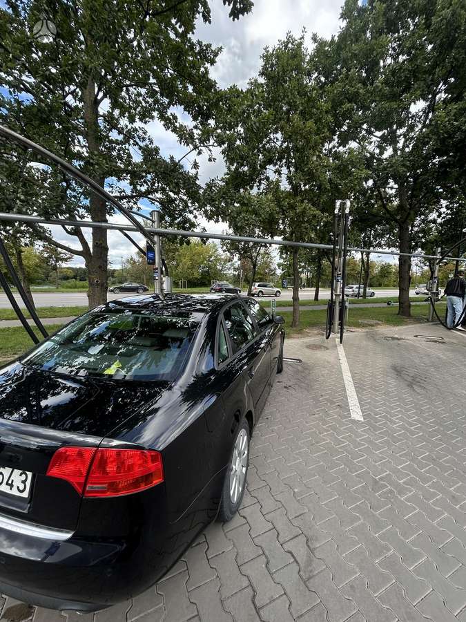 Audi A4, 2.5 l., Седан