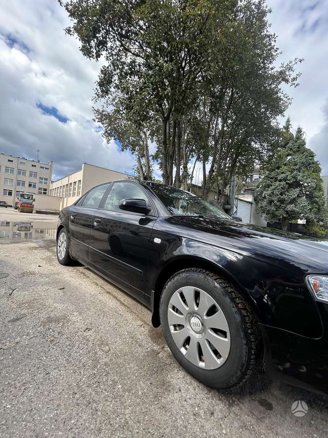 Audi A4, 2.5 l., Седан