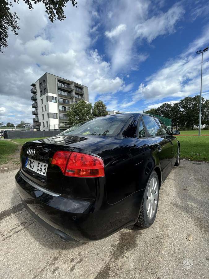 Audi A4, 2.5 l., Седан