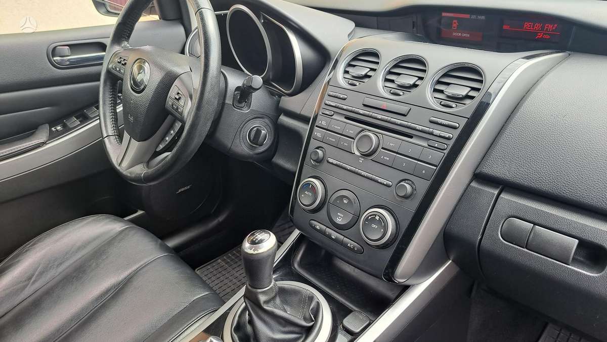 Mazda CX-7, 2.2 l., off-road / crossover
