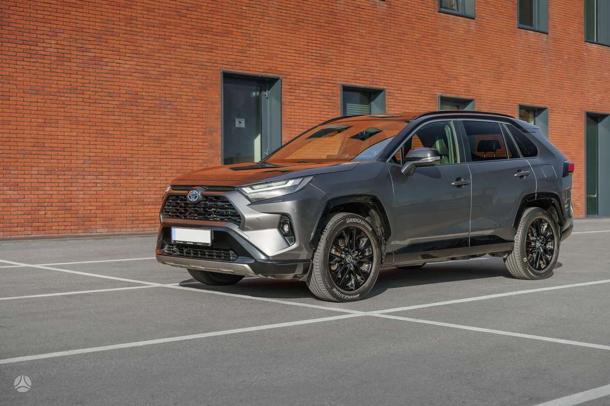 Toyota RAV4 - 1