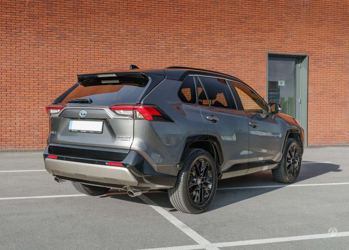 Toyota RAV4 - 6