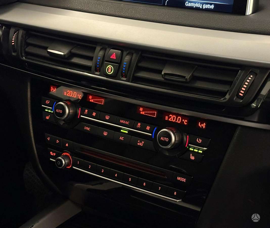 BMW X5, 2.0 l., off-road / crossover
