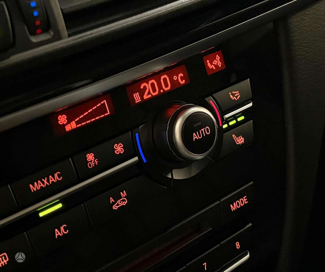 BMW X5, 2.0 l., off-road / crossover