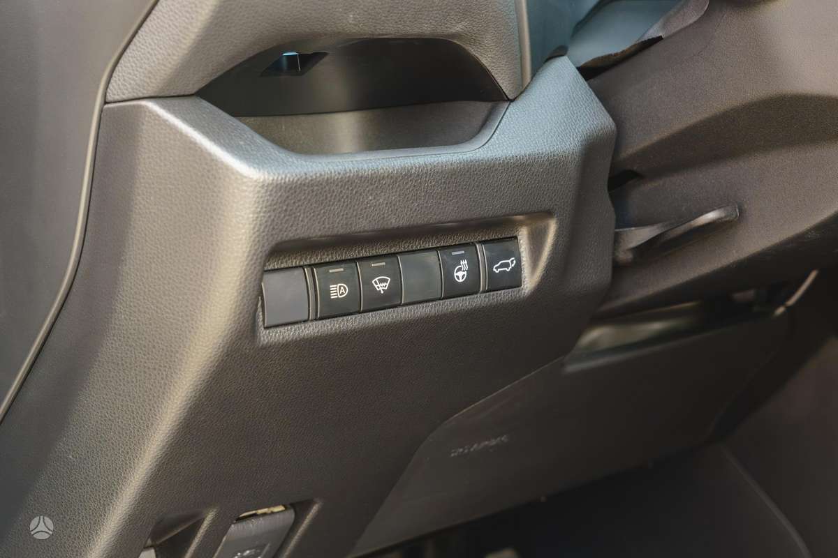 Toyota RAV4 - 10