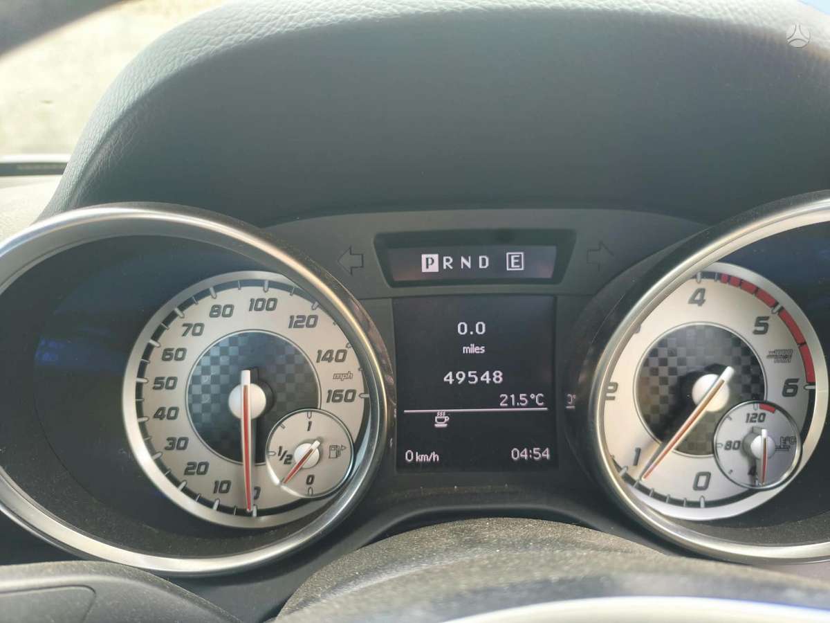 Mercedes-Benz SLK250 dalimis