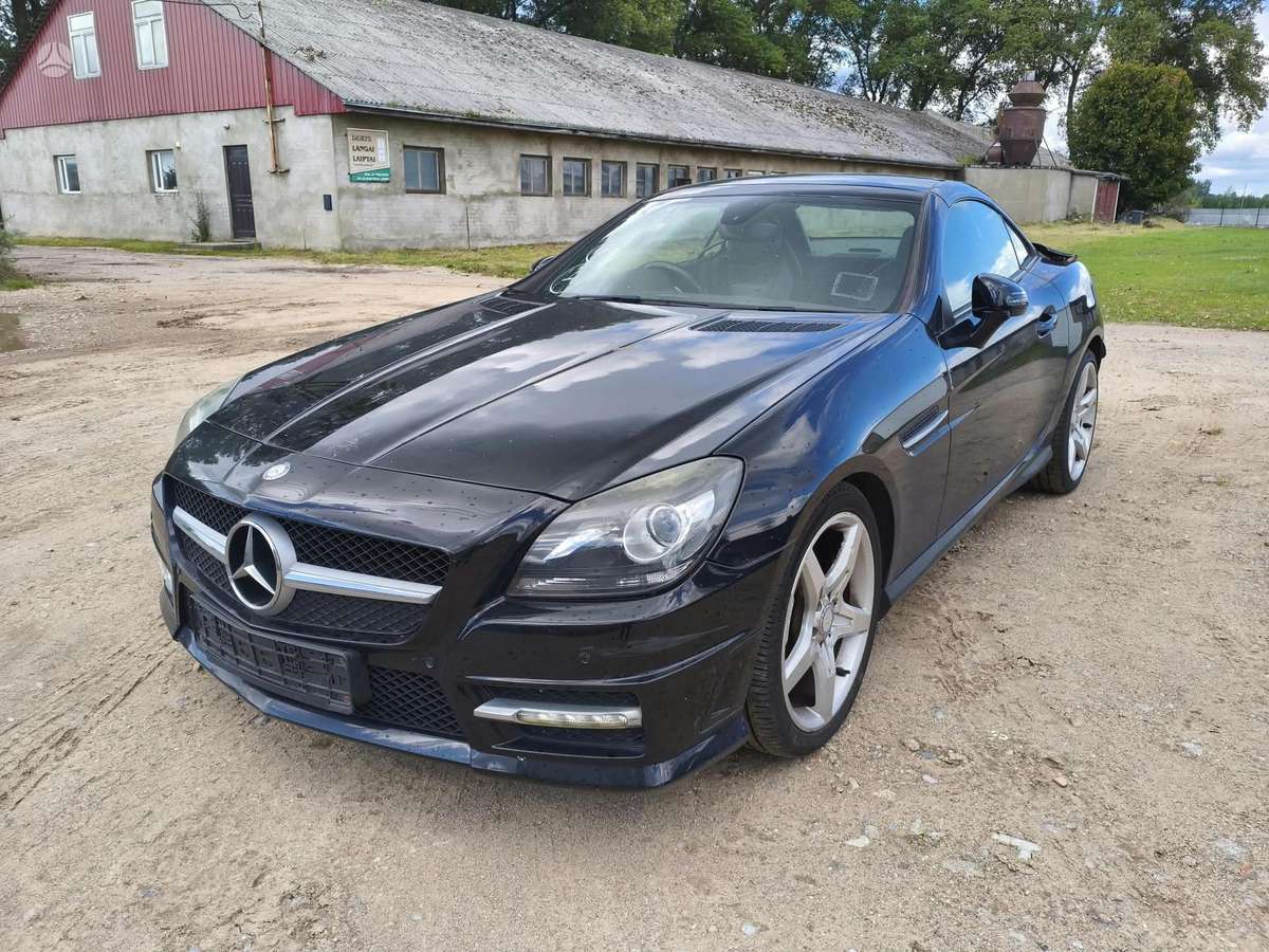 Mercedes-Benz SLK250 по частям