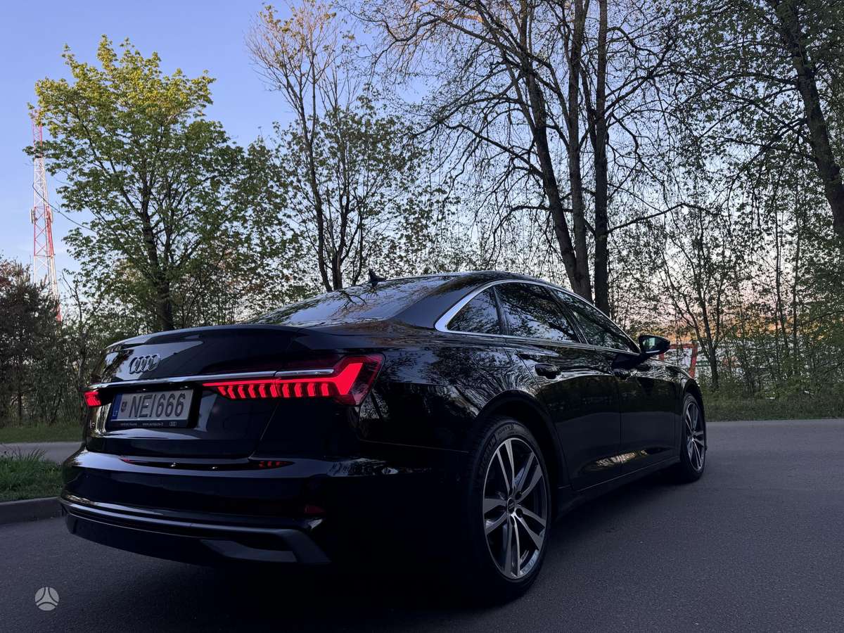 Audi A6, 2.0 l., Седан