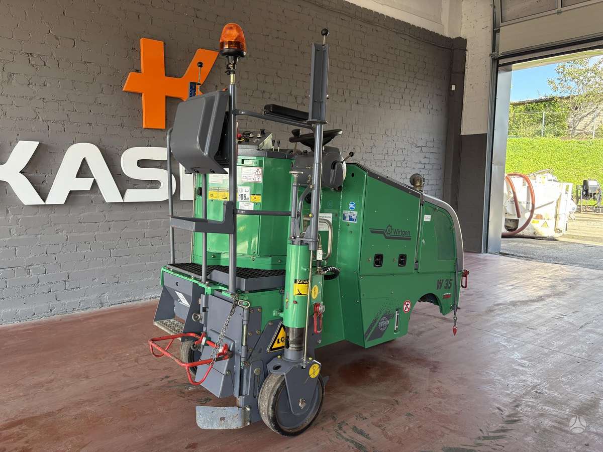 Wirtgen W35, paving machinery
